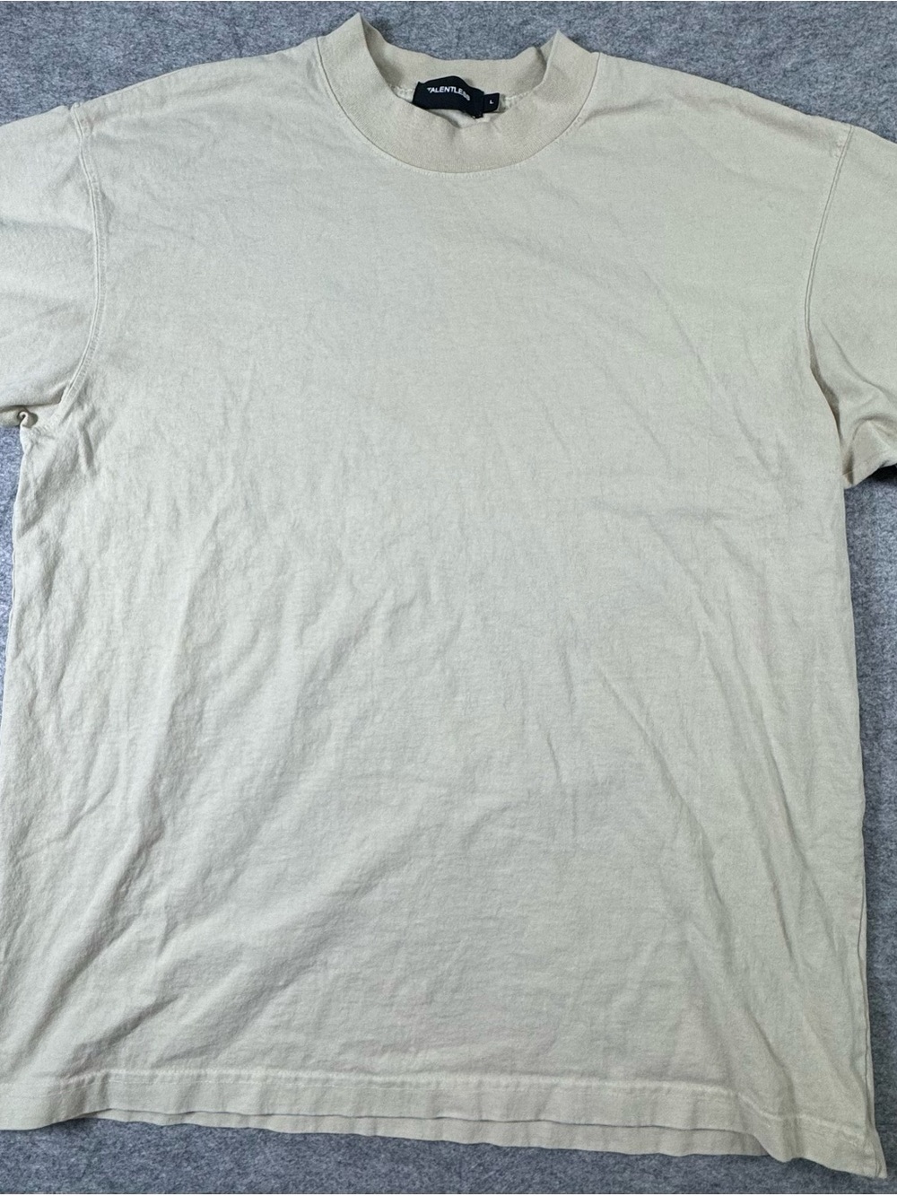 TALENTLESS Short Sleeve Crewneck Tee in Pale Beige